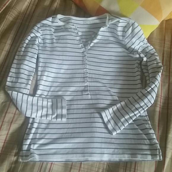 << GapBody cozy spring pullover>> - Picture 2 of 4